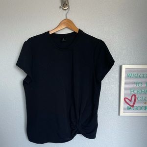 Sketchers L workout top